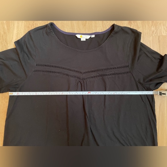 Boden black tee with long bell sleeves and small cut out detail size 16 - Picture 7 of 10